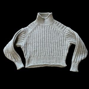 H&M Knit Turtleneck size Medium
